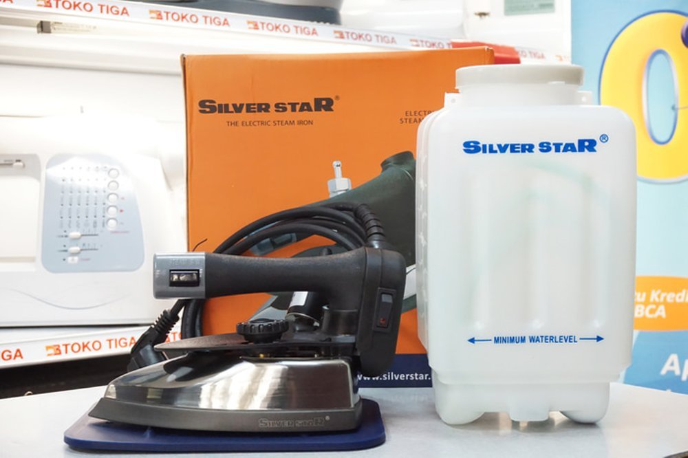 How to Use Steam Iron for Delicate Fabrics Without Fear