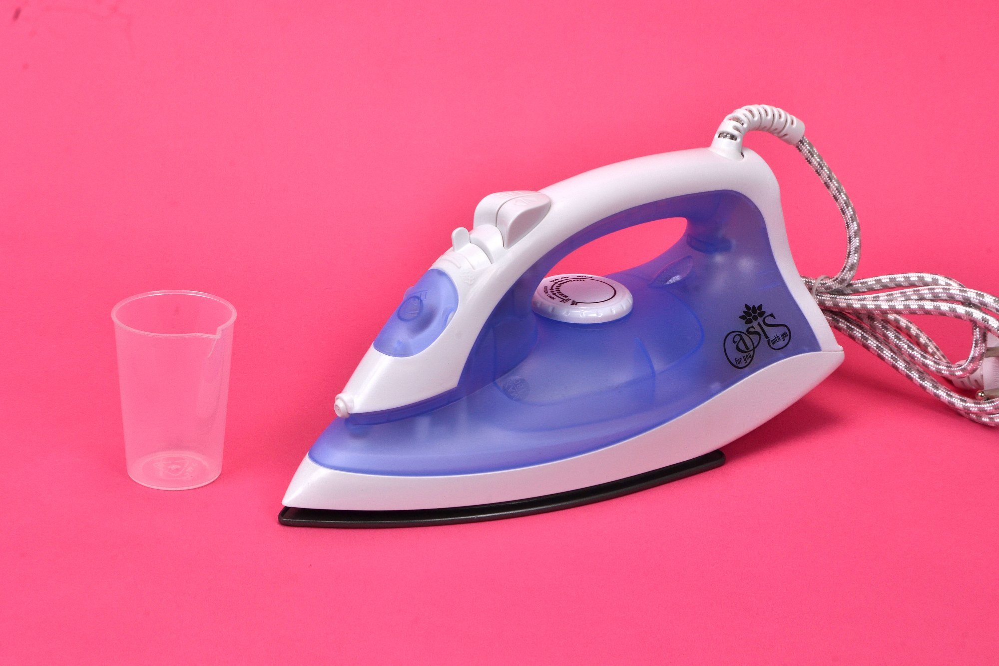 The Ultimate Anti Drip Steam Iron Review: A Spotless Guide